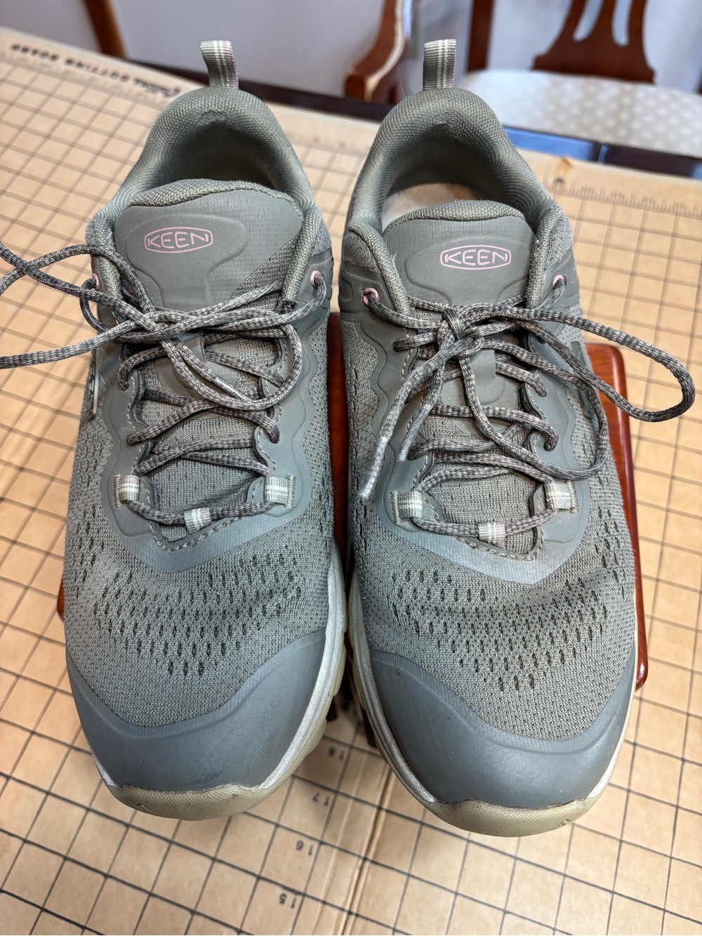 KEEN Terradora II Vent Womens 9.5 Wide Gray Hiking Trail Shoes